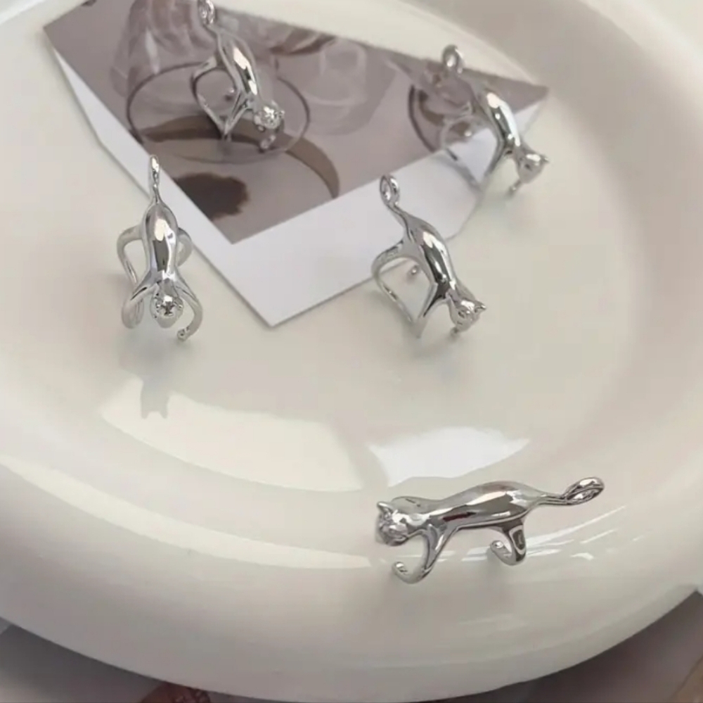 🆕️Cat Design Ear Cuff💎 - Picture 2 of 5